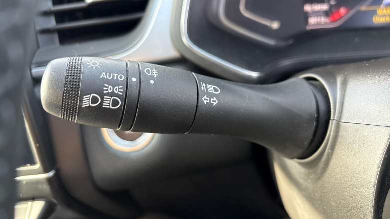 Renault Captur 1.0 TCE 90 SE Edition 5dr Petrol Hatchback